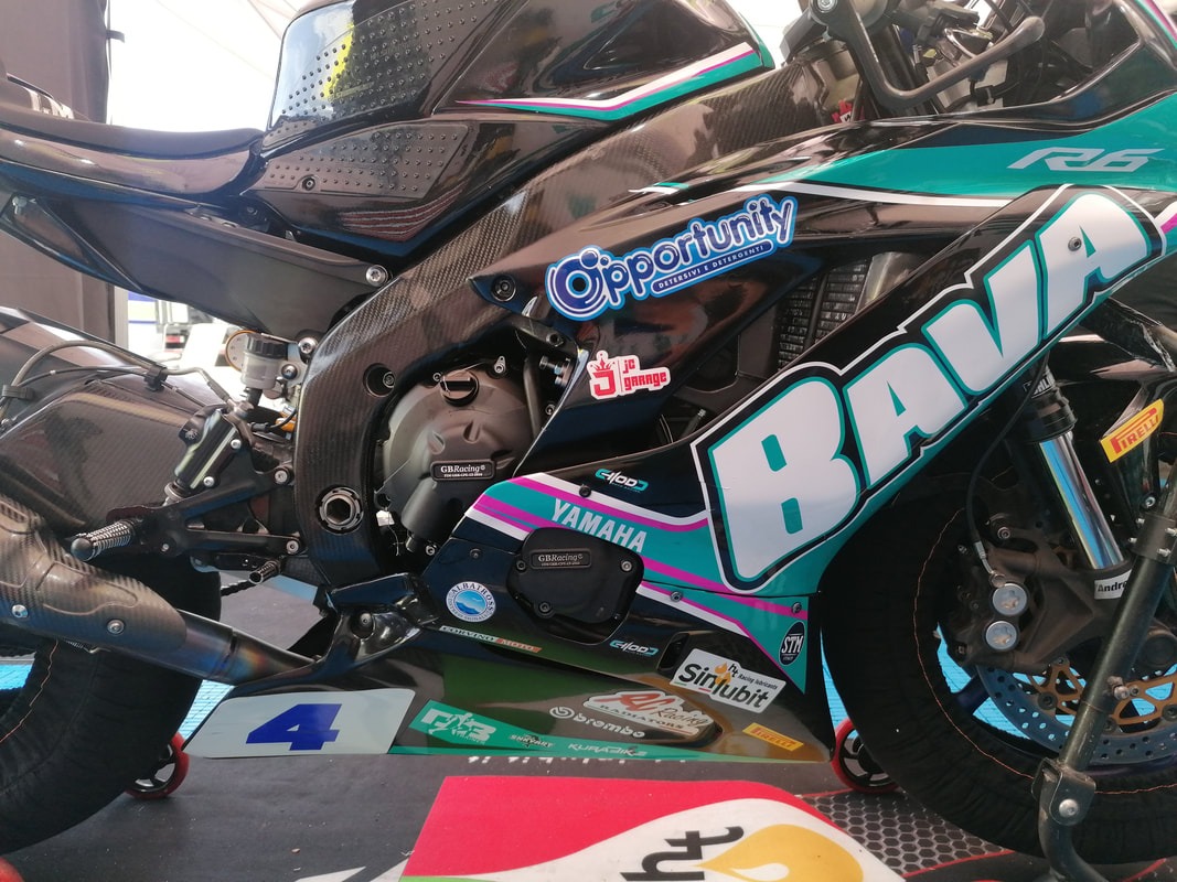 hood-moto-racing-2_orig