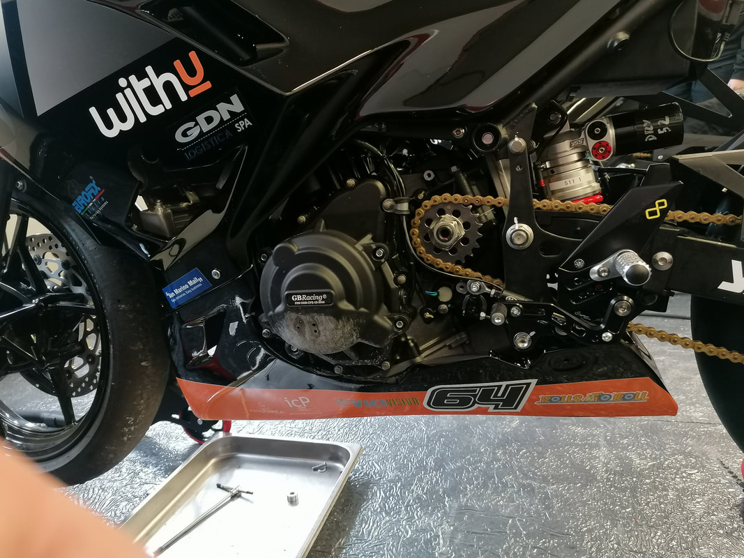 team-511-with-u-2_orig