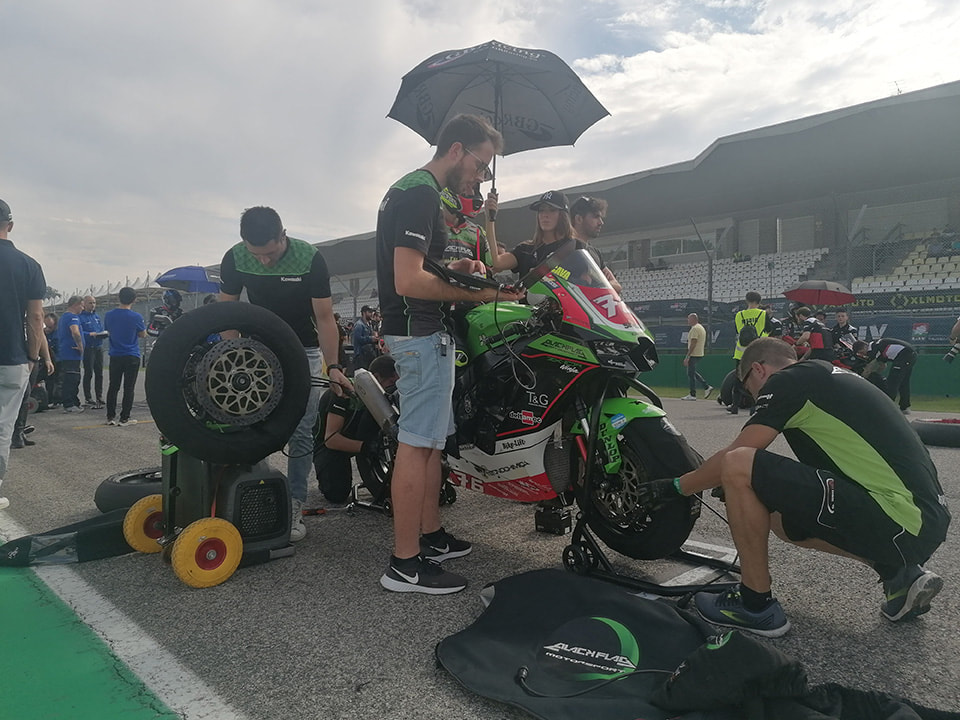 team-black-flag-grid_orig