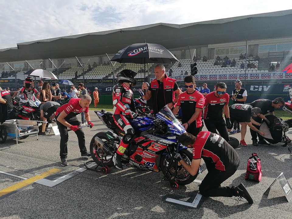 team-rosso-nero-grid-2_orig